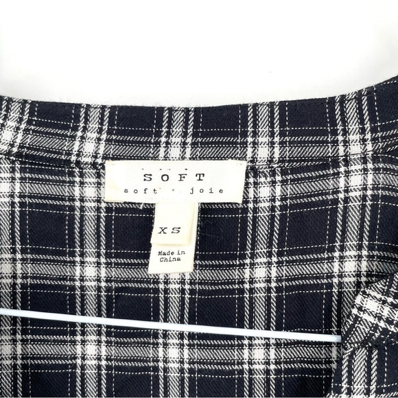 Soft Joie Black Plaid 3/4 Sleeve Roll Tab Pull Over Button Blouse - Picture 7 of 8
